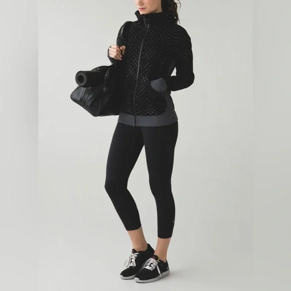 Lululemon Scuba Hoodie III - Picture 6 of 12